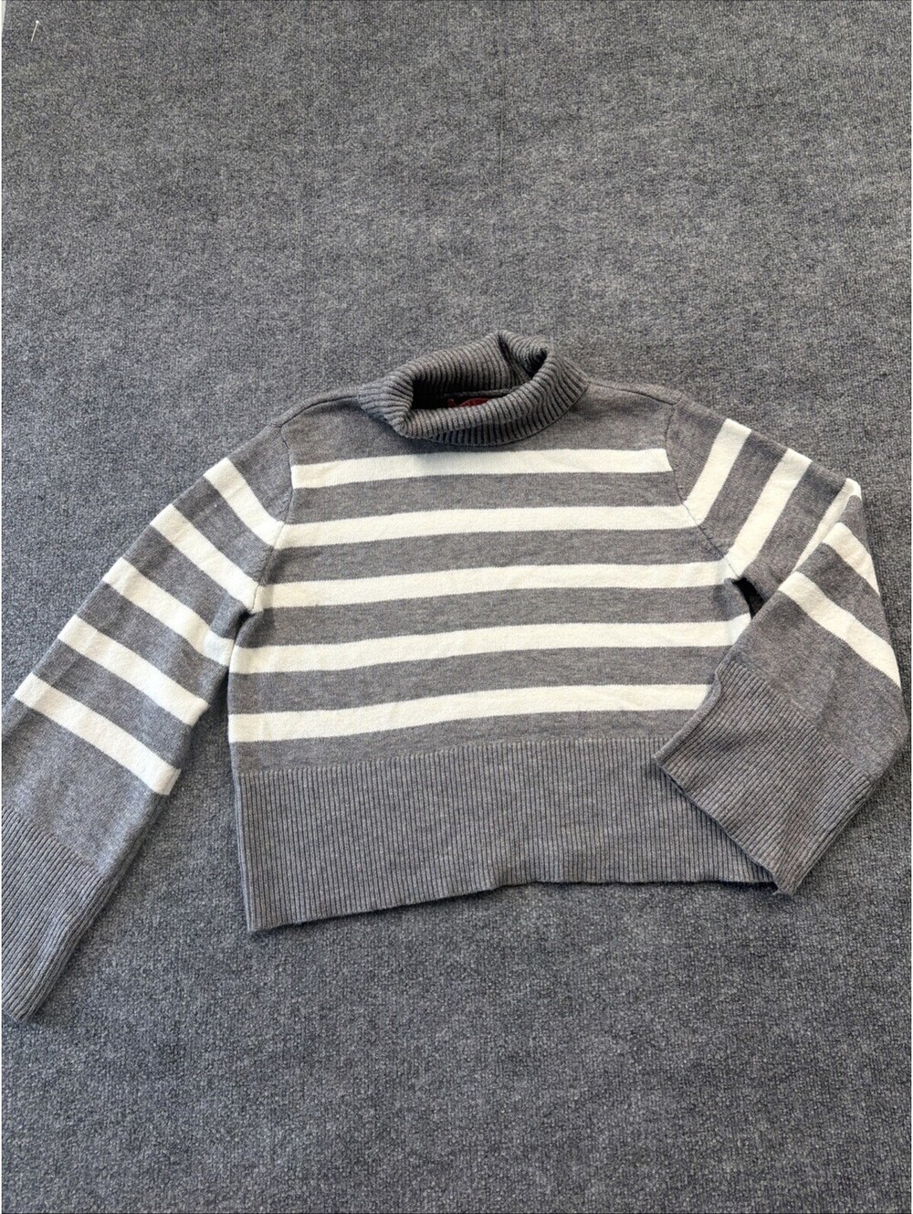 Cocoa And Shay Grey/white Striped Sweater xL
